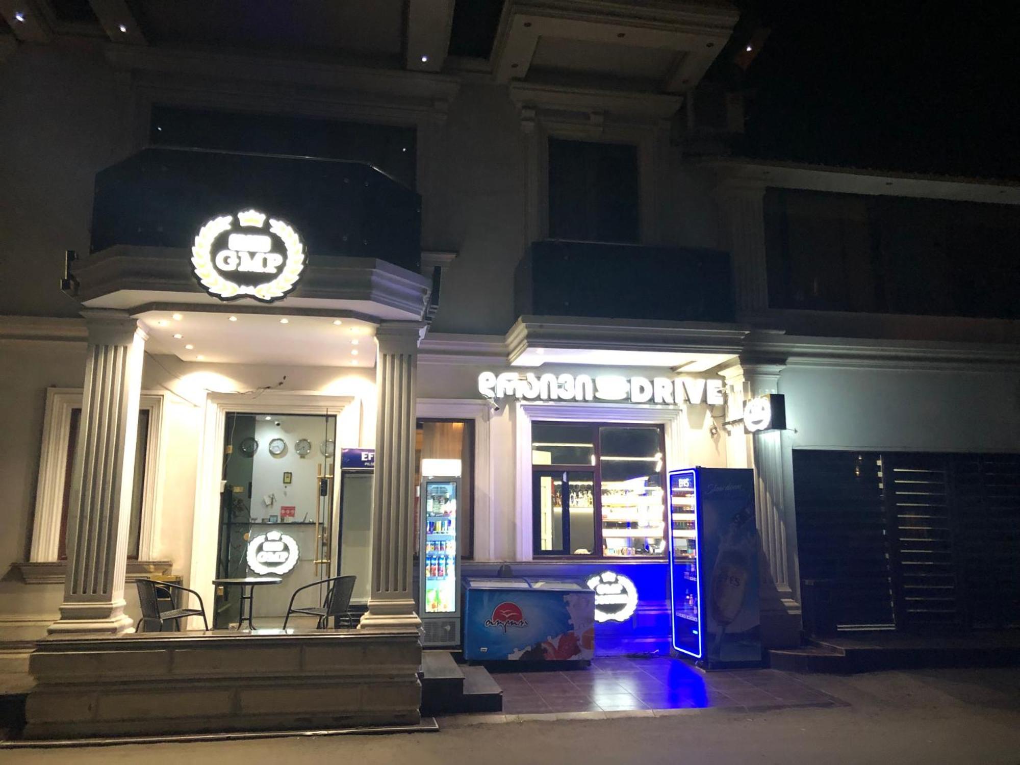 ホテル Grand Gmp ティビリシ エクステリア 写真